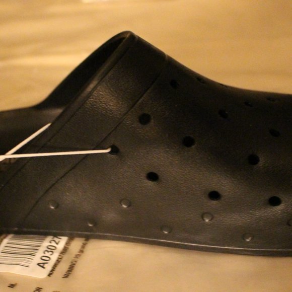 Old Navy Clogs Black - Picture 3 of 5